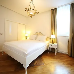 Aparthotel Minka